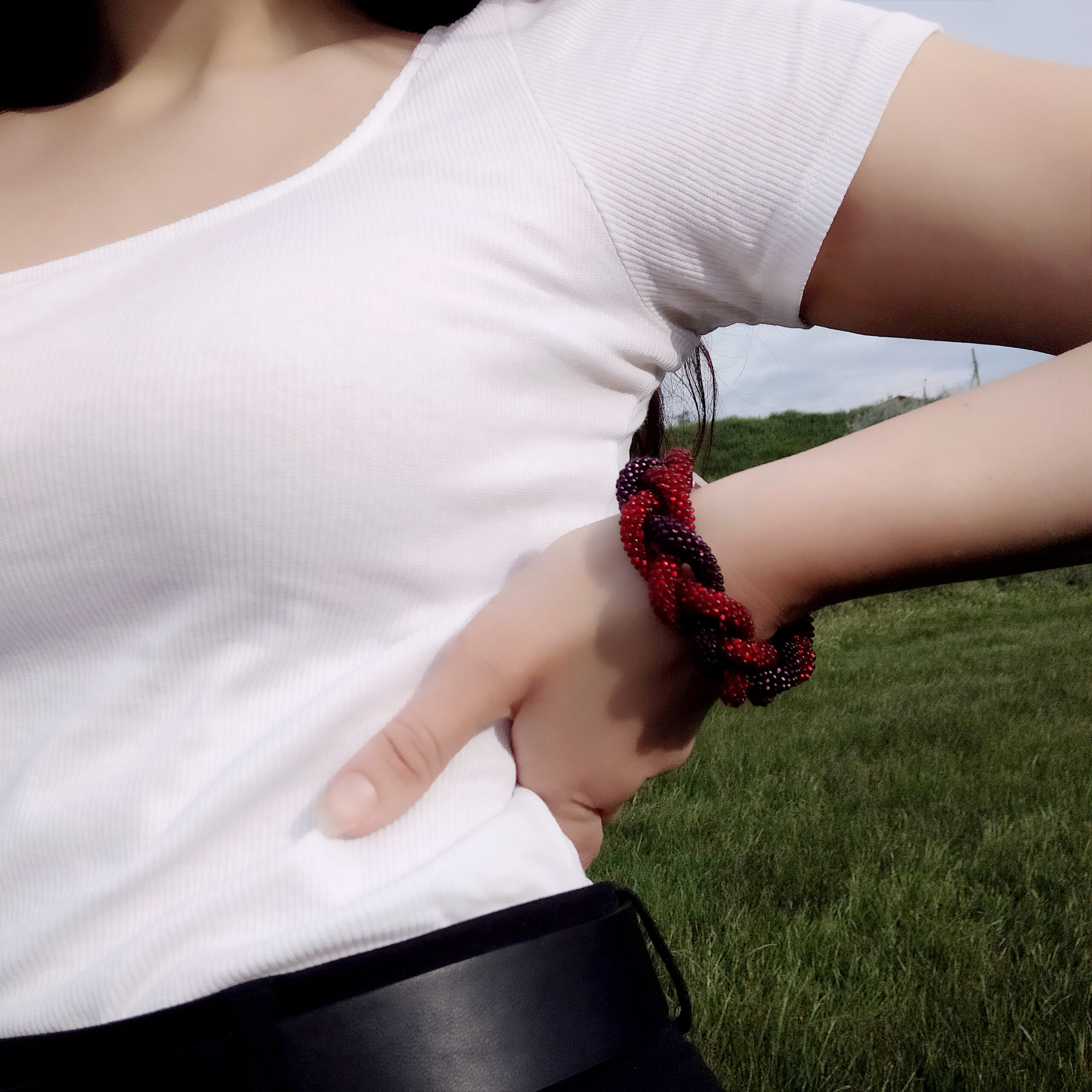 Red Violet Purple Braided Bracelet Seed Beaded Elegant Crochet Bangle Bicolor Magnetic Clasp Woman Festive Armband Handmade Crocheted Rope - Image 4